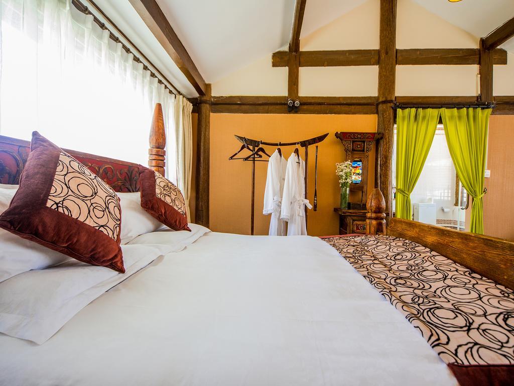 Old Tree Boutique Guesthouse Li-ťiang Exteriér fotografie